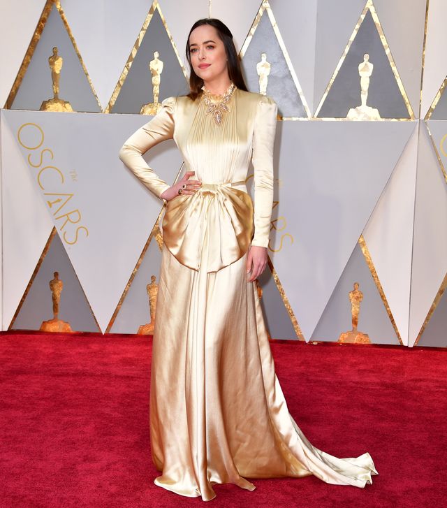 Gdyby nie ta fryzura Dakota Johnson byłaby królową Oscarów Gdyby nie ta fryzura Dakota Johnson byłaby królową Oscarów