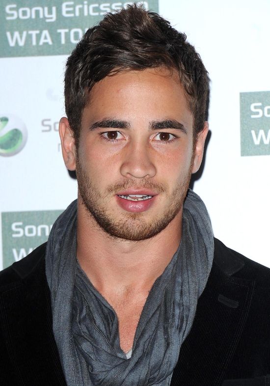 Chłopak Kelly Brook miał wypadek (FOTO)