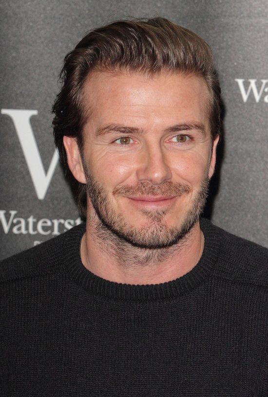 David Beckham robi słodkie minki i rozdaje autografy(FOTO) David Beckham robi słodkie minki i rozdaje autografy(FOTO)