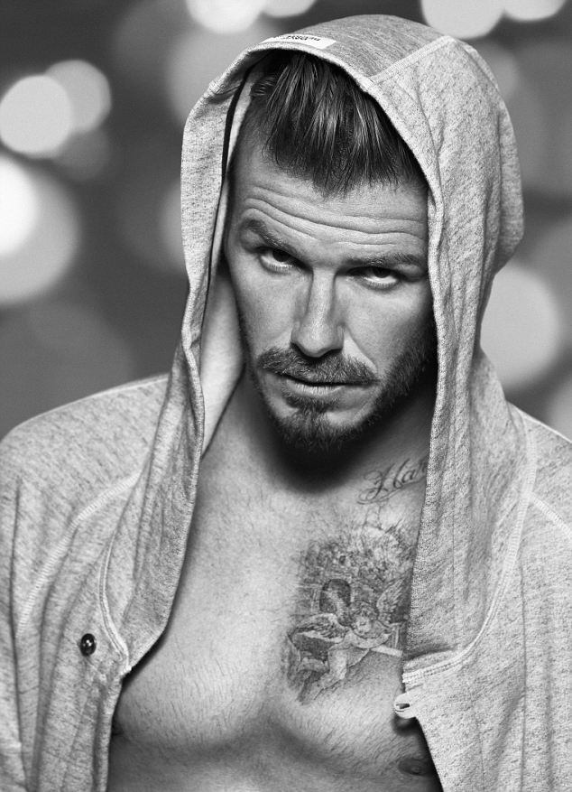 David Beckham z marsową miną promuje nowe gatki (FOTO)