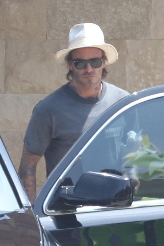 Twardziel? Zobacz, co nosi pod pachą (ZDJĘCIA) Twardziel? Zobacz, co nosi pod pachą (ZDJĘCIA)