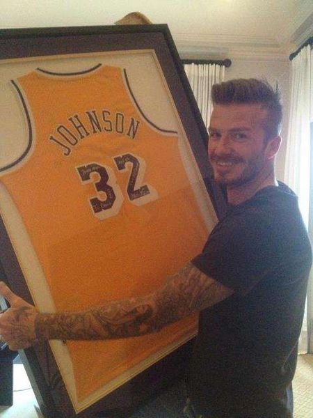 David Beckham pokazał stos prezentów urodzinowych David Beckham pokazał stos prezentów urodzinowych