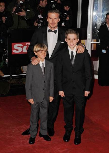 David Beckham pokazał stos prezentów urodzinowych David Beckham pokazał stos prezentów urodzinowych