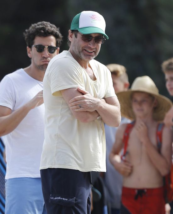 David Duchovny chilluje z piwem w ręce (FOTO) David Duchovny chilluje z piwem w ręce (FOTO)