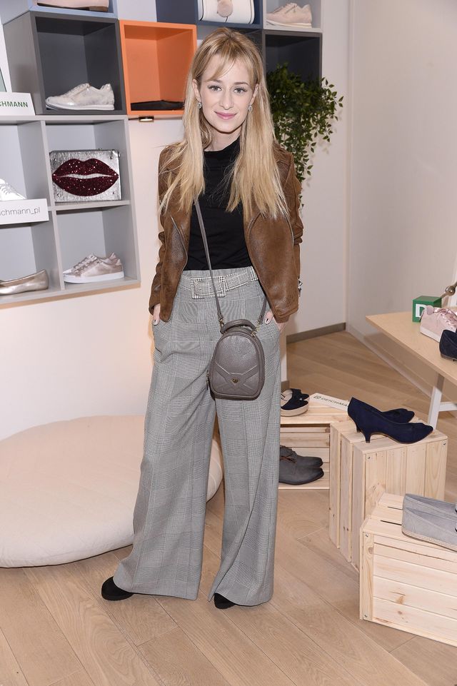 Gwiazdy i celebrytki pozują z butami - sezon 2018 rozpoczęty! (ZDJĘCIA) Gwiazdy i celebrytki pozują z butami - sezon 2018 rozpoczęty! (ZDJĘCIA)