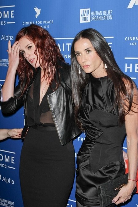 Demi Moore może dostać zakaz zbliżania się do córek