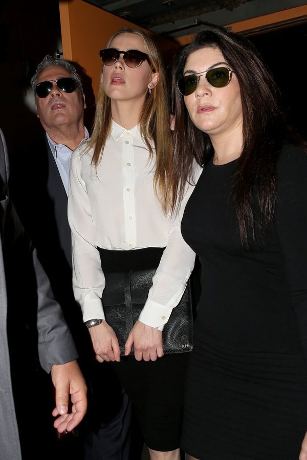 SZOKUJĄcE zdjęcie - Johnny Depp OBCIĄŁ sobie kawałek palca w ataku szału?