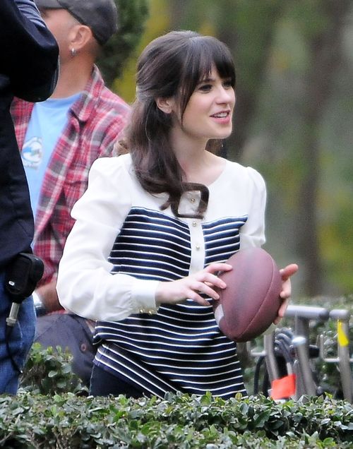 Zabawne minki Zoey Deschanel (FOTO)