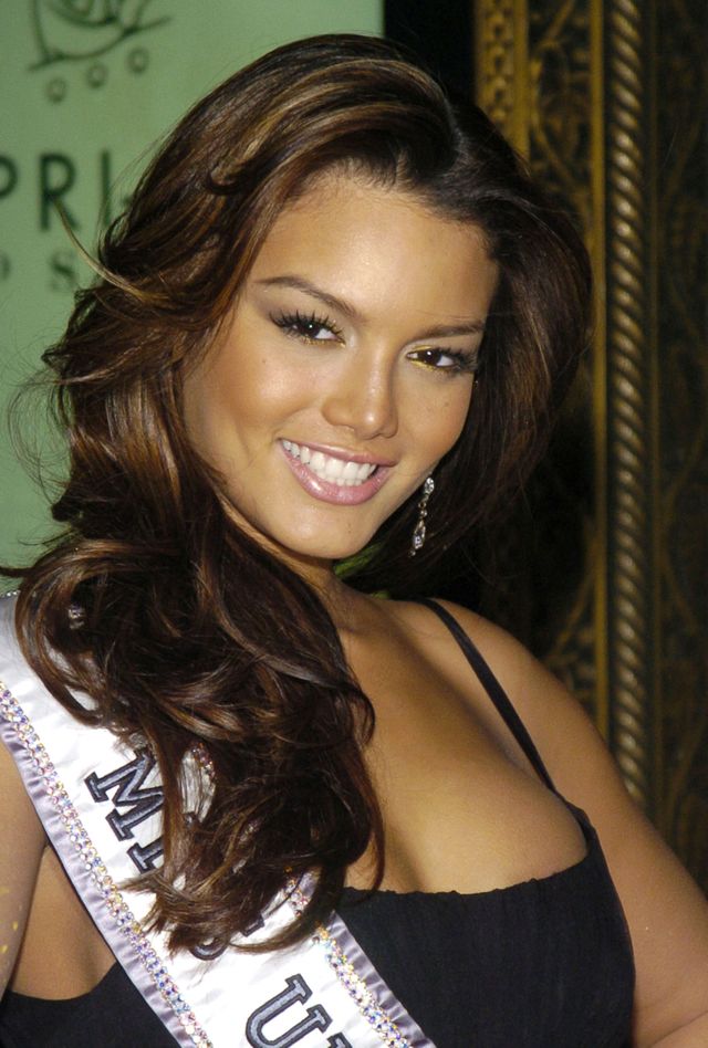 Na pewno kojarzysz dziewczynę z teledysku Despacito. Jak wyglądała kiedyś?