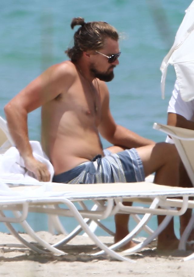 Leonardo DiCaprio zapuścił brodę i BRZUCH (FOTO)