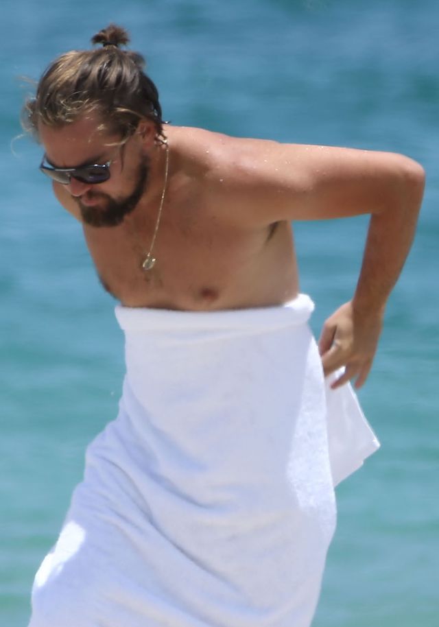 Leonardo DiCaprio zapuścił brodę i BRZUCH (FOTO)