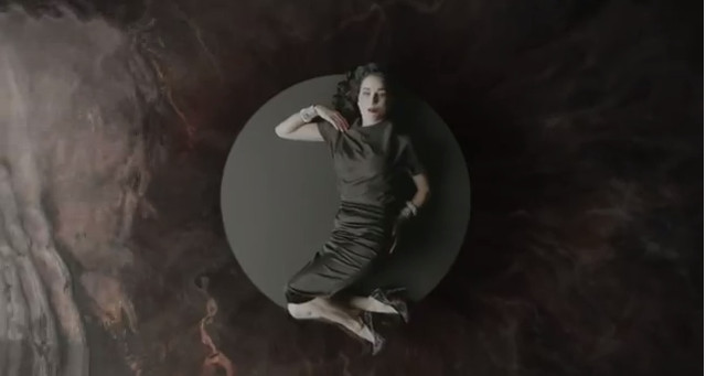 Dita von Teese w zmysłowym teledysku (VIDEO)