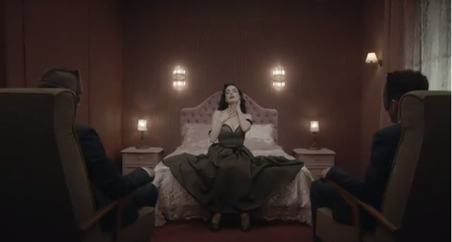 Dita von Teese w zmysłowym teledysku (VIDEO)