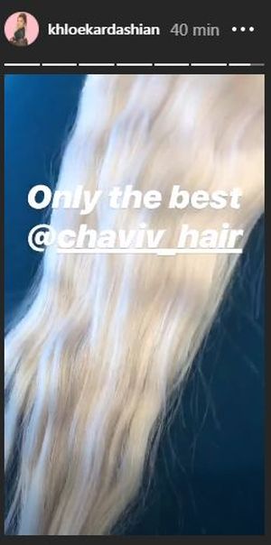 Khloe Kardashian ma nowe, platynowe doczepy. Wygląda jak anioł (ZDJĘCIA)