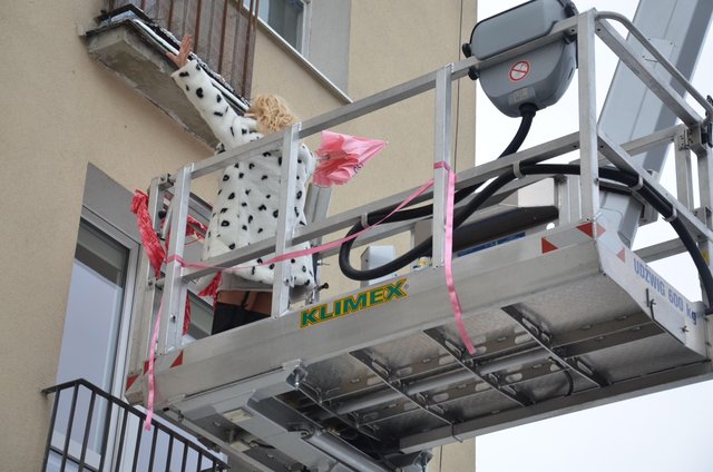 Doda w bieliźnie w kawalerce Jakóbiaka (VIDEO)