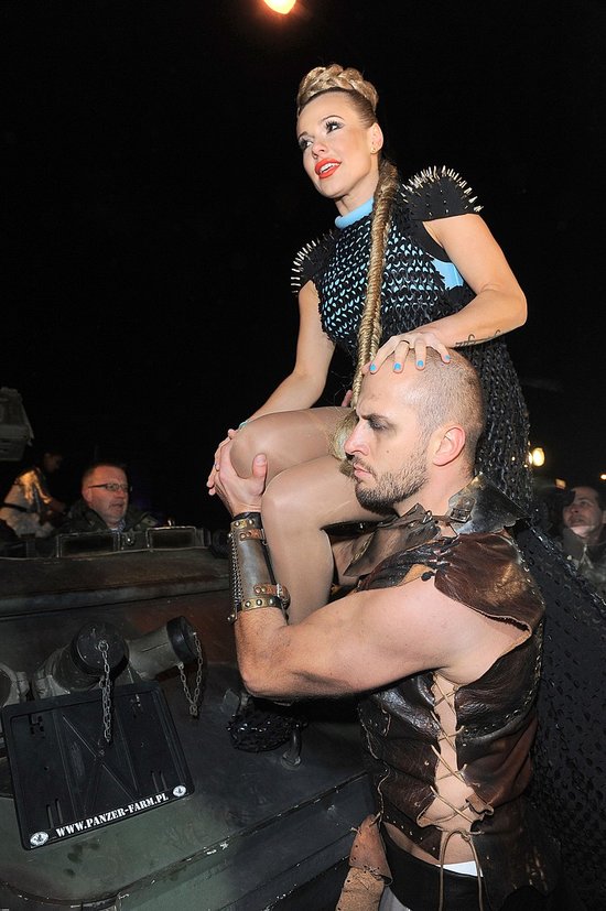 Doda: Marzy mi się facet, który mnie podniesie, usadzi...