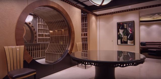 Dlaczego Michael Jordan nie może sprzedać tej willi? (VIDEO)