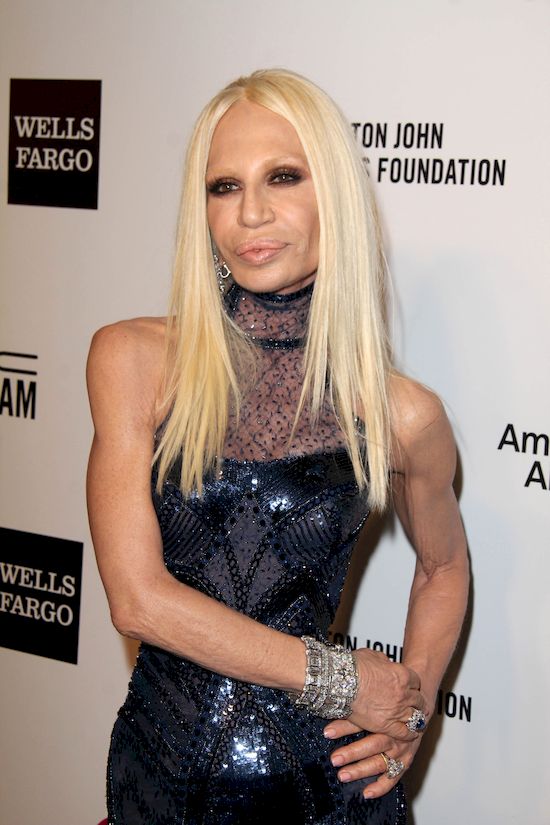 OMG! Penelope Cruz wygląda jak... Donatella Versace! (FOTO)