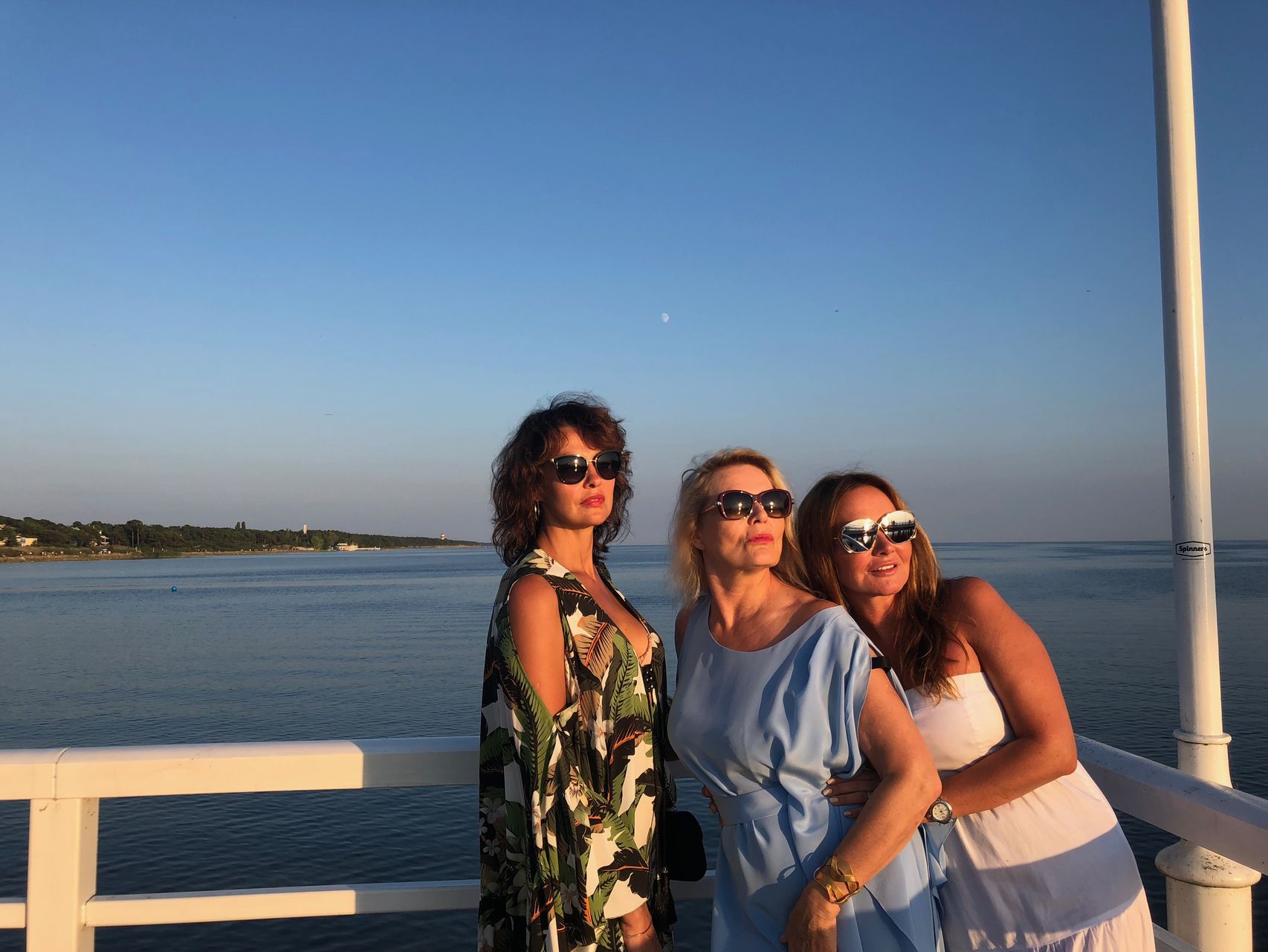 Nie tylko Przetakiewicz ma TAKIE nogi - kto jeszcze chwali się opalenizną? Nie tylko Przetakiewicz ma TAKIE nogi - kto jeszcze chwali się opalenizną?