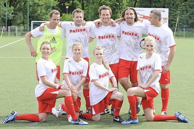 Zawadzka i Schejbal kopią piłkę (FOTO)