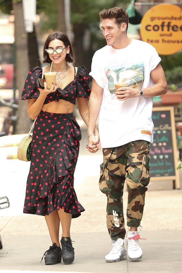 Dua Lipa namiętnie CAŁUJE się z chłopakiem. To prawdziwe CIACHO (ZDJĘCIA)