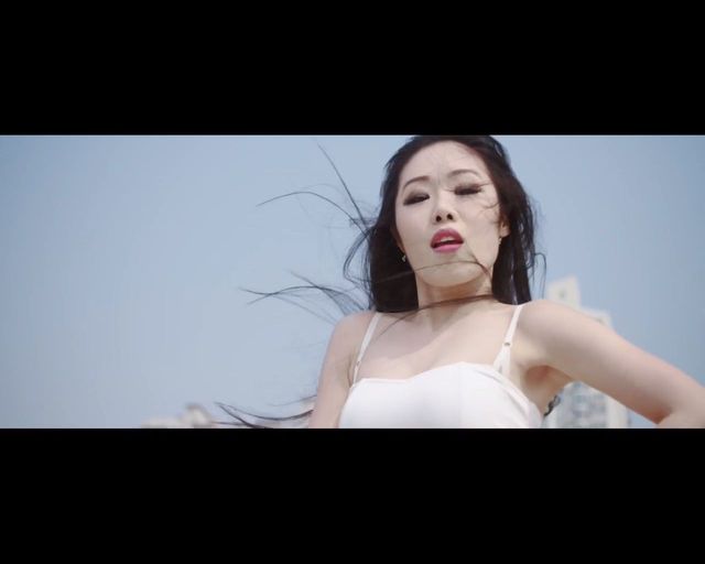 Nie zgadniecie, co promują te pupy! (FOTO+VIDEO) Nie zgadniecie, co promują te pupy! (FOTO+VIDEO)