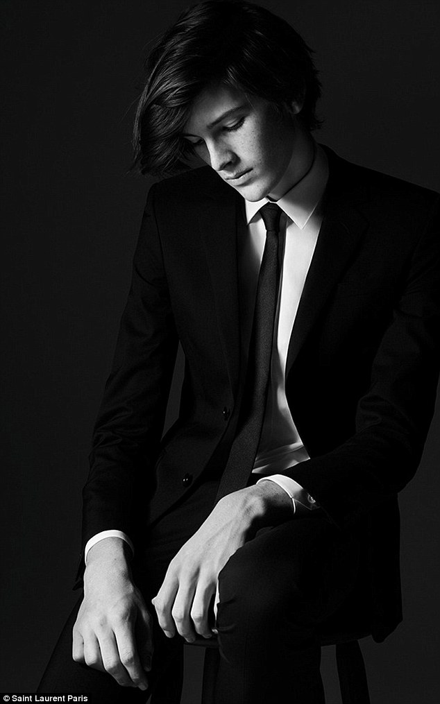 17-letni syn Pierce'a Brosnana debiutuje w roli modela FOTO