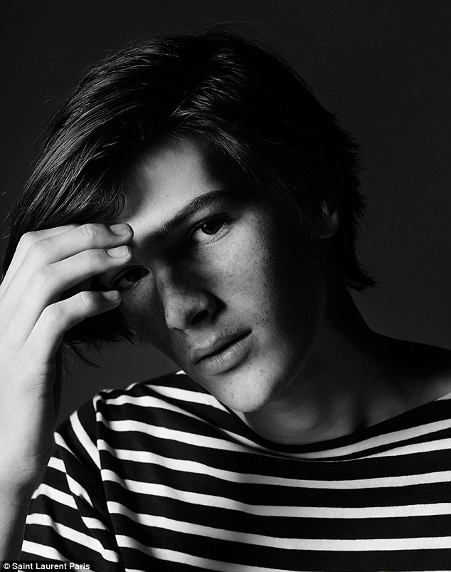 17-letni syn Pierce'a Brosnana debiutuje w roli modela FOTO