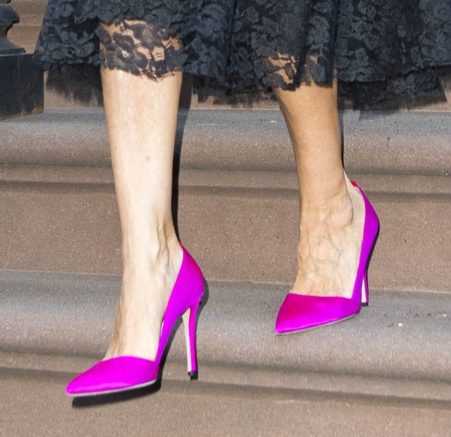 Gwiazda w TAKICH ekstrawaganckich szpilach! 