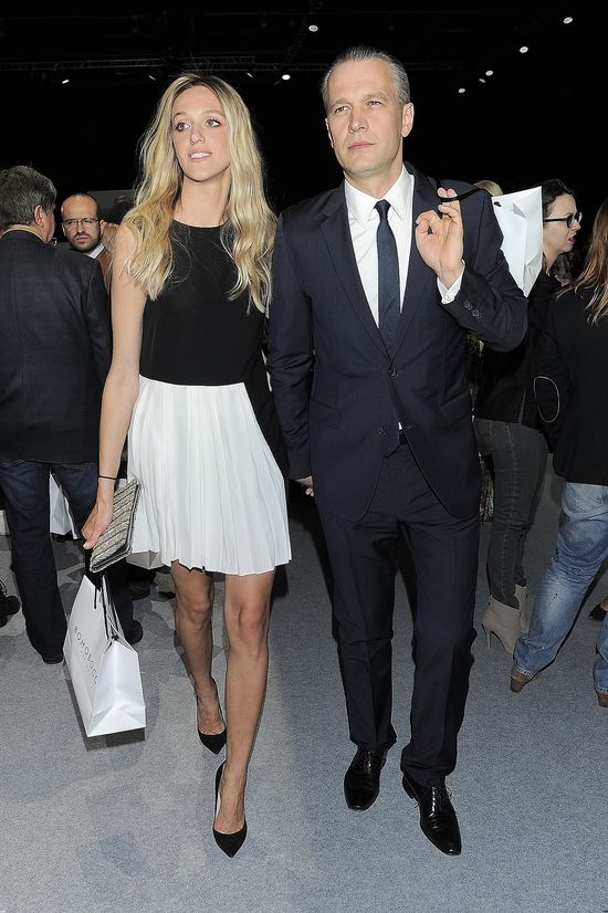 Jego żona ma nogi jak modelka (FOTO)