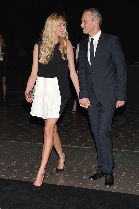 Jego żona ma nogi jak modelka (FOTO)