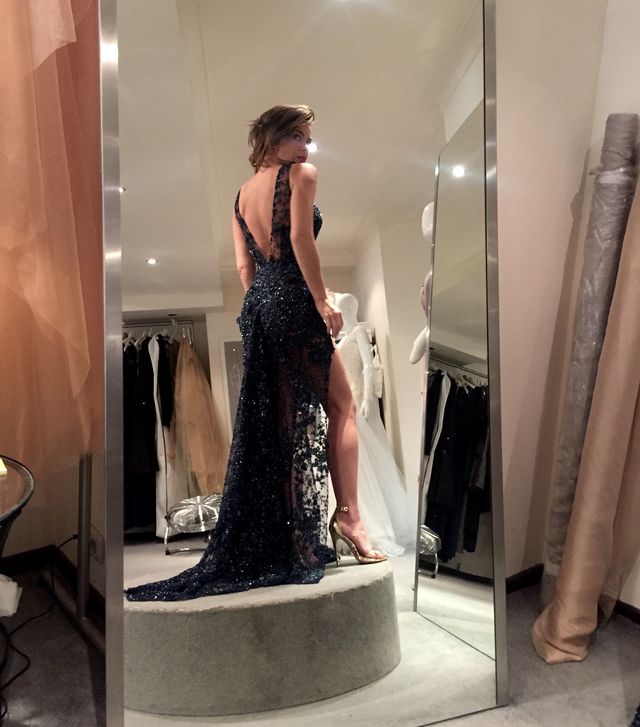 Samochód Roku Playboya - Edyta Herbuś pokazała kreację na dzisiejszy wieczór (ZD