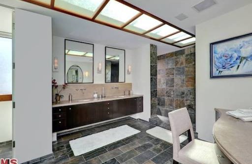 Zac Efron kupił sobie nowy dom (FOTO)