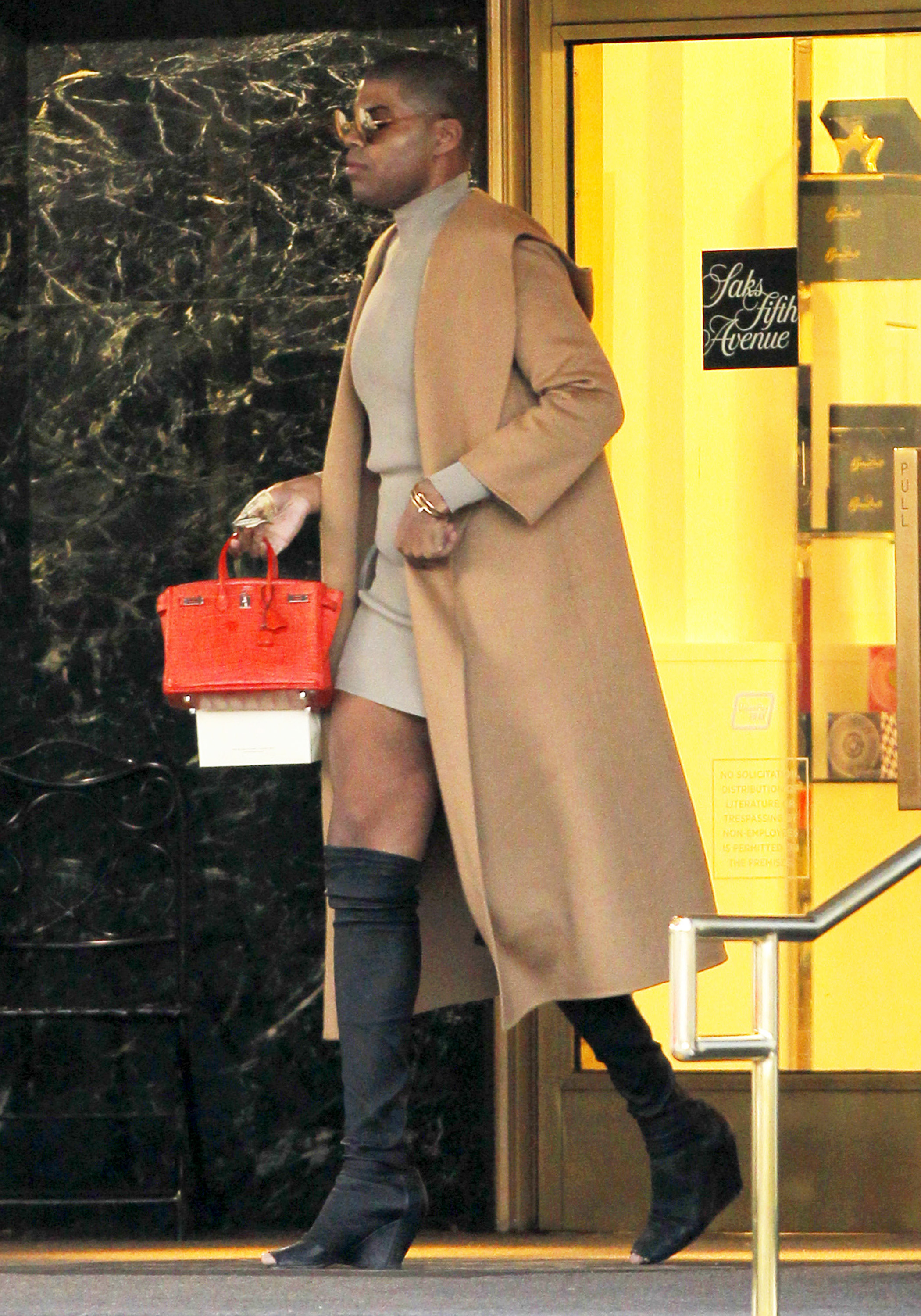 Już jako chłopiec ten syn gwiazdora nosił sukienki i tańczył w przebraniu Już jako chłopiec ten syn gwiazdora nosił sukienki i tańczył w przebraniu