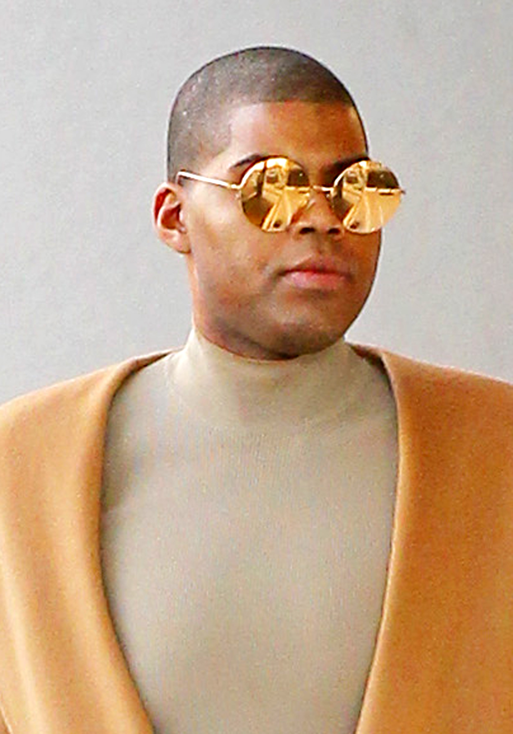 Już jako chłopiec ten syn gwiazdora nosił sukienki i tańczył w przebraniu Już jako chłopiec ten syn gwiazdora nosił sukienki i tańczył w przebraniu