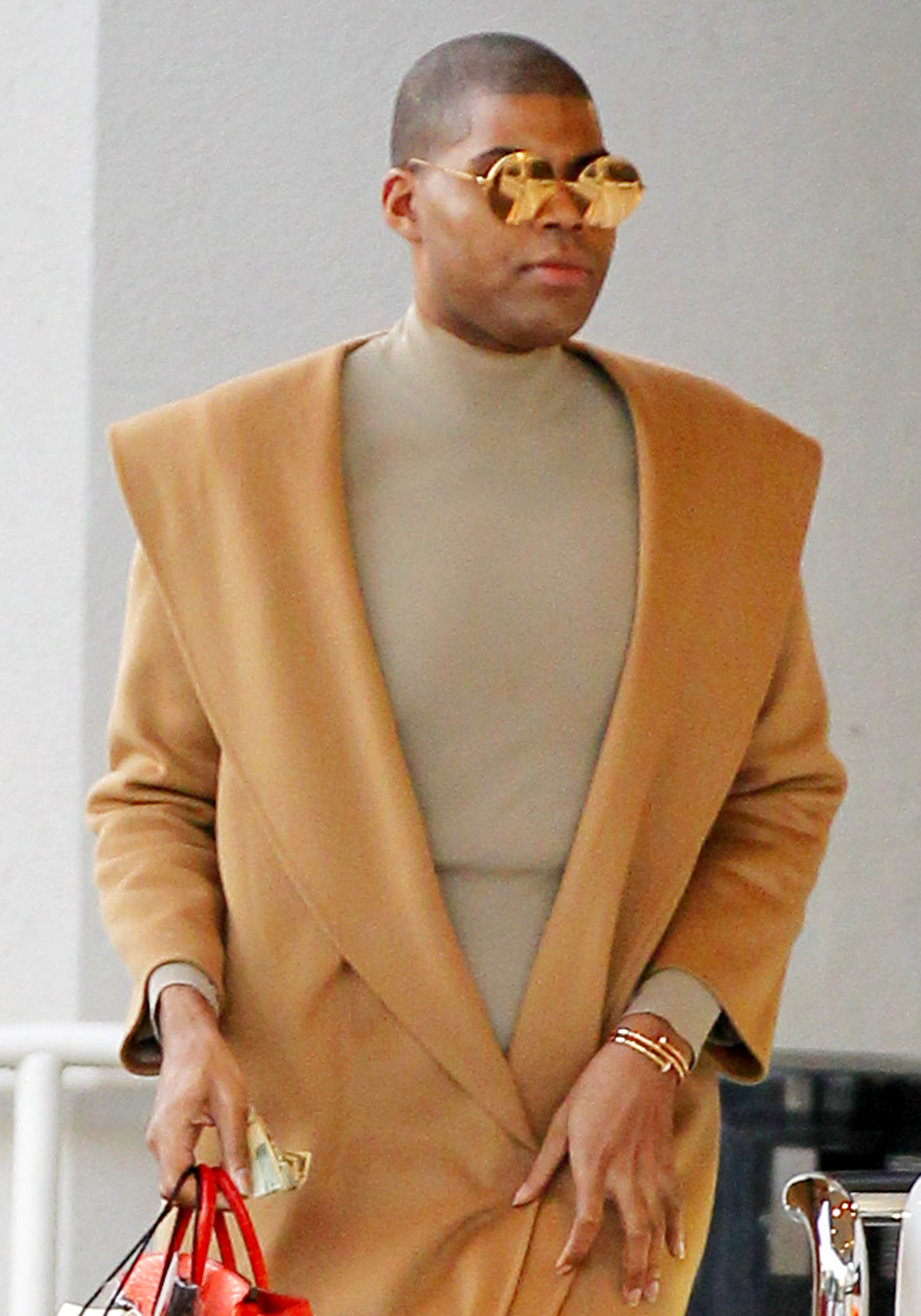 Już jako chłopiec ten syn gwiazdora nosił sukienki i tańczył w przebraniu Już jako chłopiec ten syn gwiazdora nosił sukienki i tańczył w przebraniu