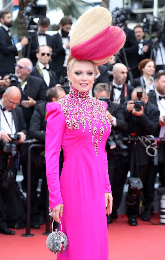 Spadniesz z krzesła, gdy zobaczysz fryzury Eleny Leniny