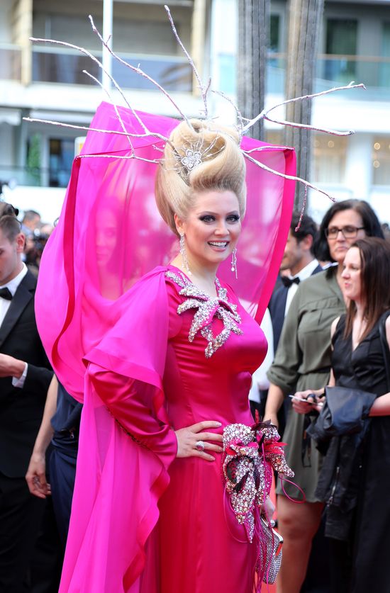 Spadniesz z krzesła, gdy zobaczysz fryzury Eleny Leniny