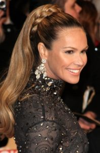 Elle Macpherson postawiła na przepych (FOTO)