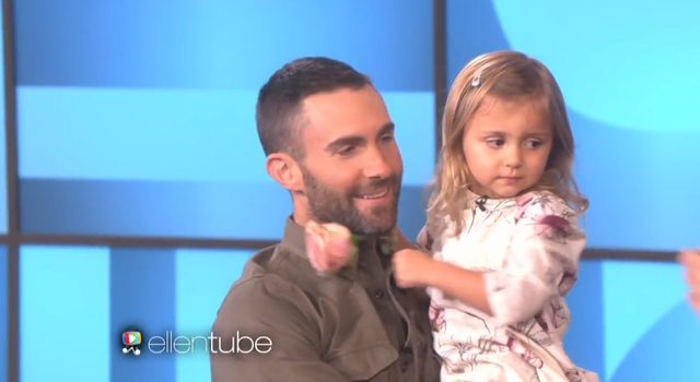 Adam Levine spotkał się z małą fanką, która płakała...