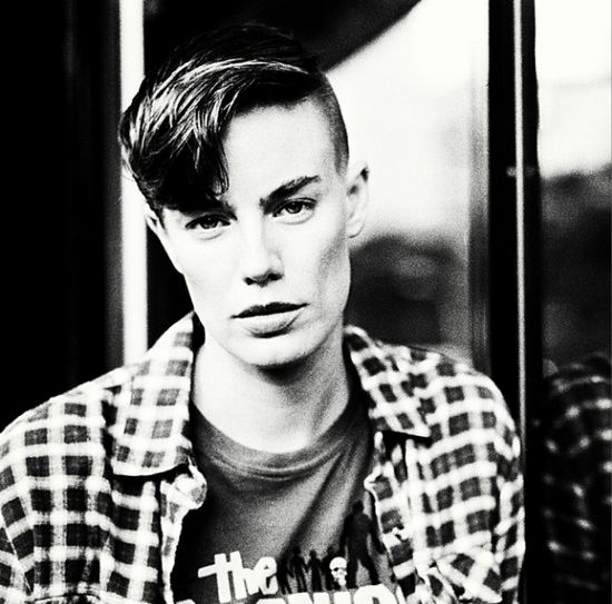 Elliott Sailors - raz model, raz modelka (FOTO)