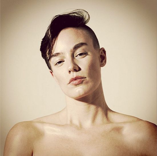 Elliott Sailors - raz model, raz modelka (FOTO)