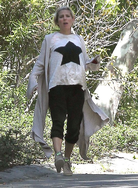 Elsa Pataky trzy tygodnie po porodzie! (FOTO)