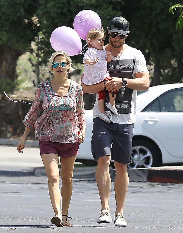 Elsa Pataky bez makijażu w pościeli (FOTO)