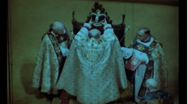 Elżbieta II nosi koronę od 60 lat! 