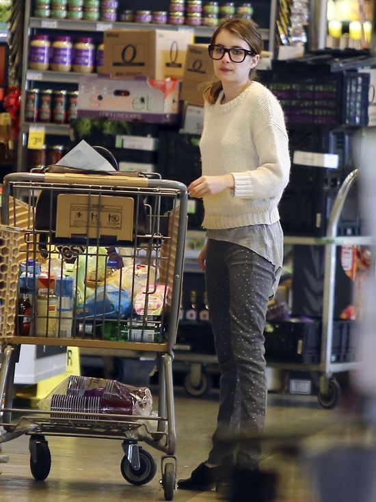 Emma Roberts na co dzień nie wygląda jak gwiazda (FOTO)