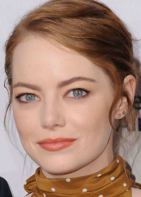 Kolor szminki a typ urody, czyli jak gwiazdy dobierają odcień pomadki