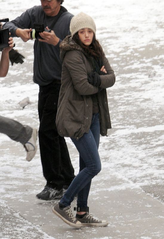 Czemu Emmy Rossum tak rozpacza? (FOTO)