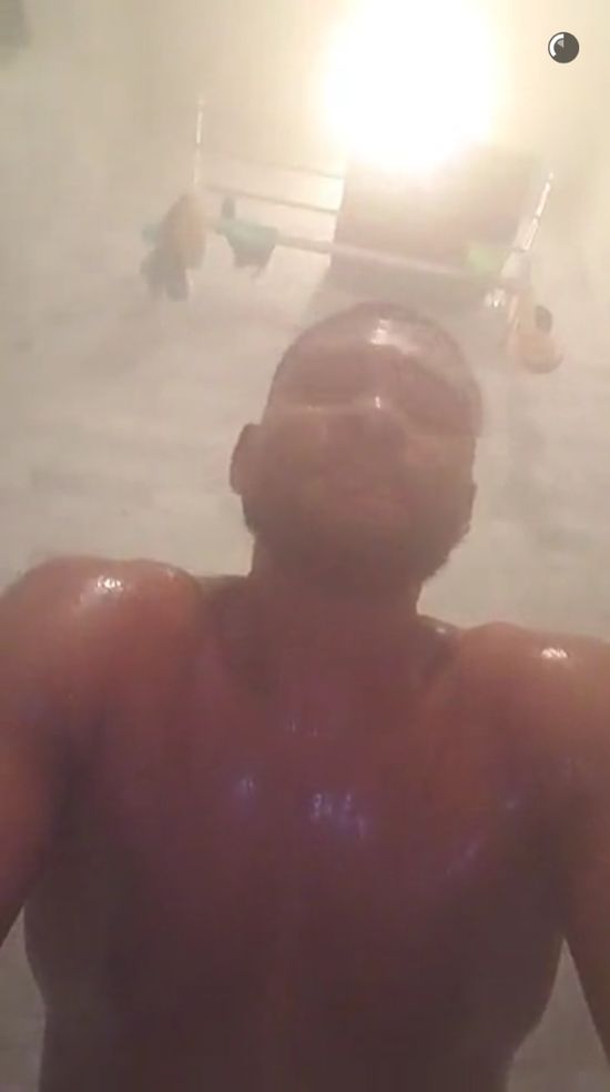 Usher pochwalił się na Snapchacie swoim... przyrodzeniem