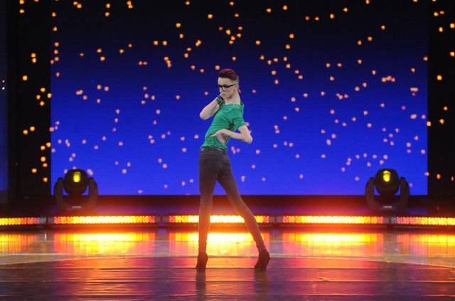 Erwin Stefaniuk kocha Beyonce i tańczy na szpilkach [VIDEO]